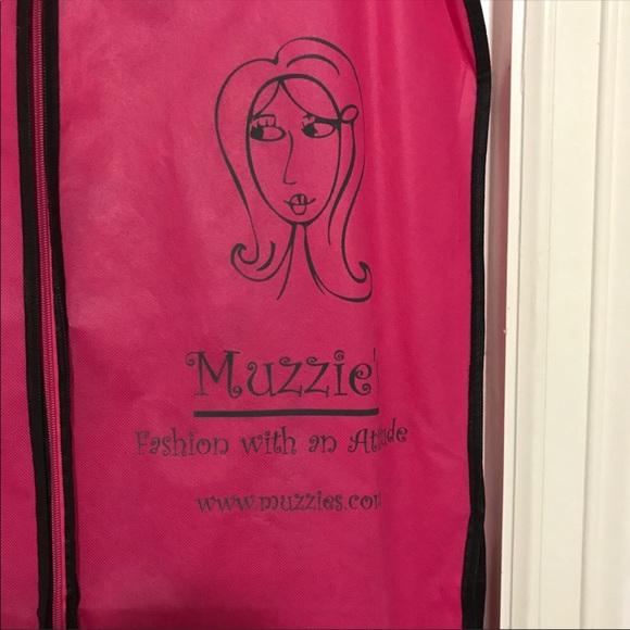 ALYCE Designer Red Prom Dress. Size 0 - Picture 7 of 7